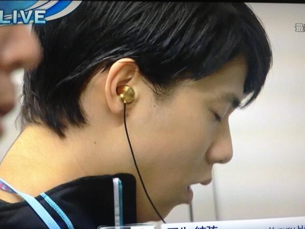 羽生結弦イヤホン シュア掛け の秘密を画像で探ってみた 羽生結弦ファンブログ 氷の城